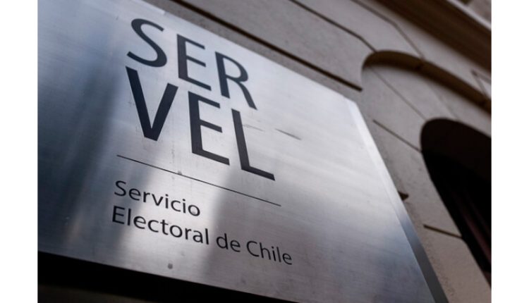 13 partidos políticos