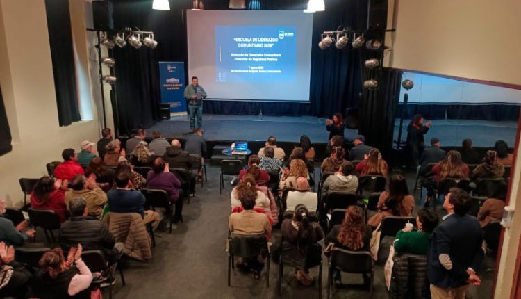 Escuela de Liderazgo Comunitario
